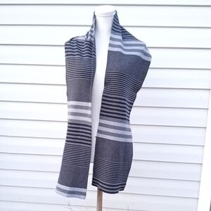 SOLD! 🐦‍⬛Grey and Black Striped Apt.9 Scarf, 10 inches by 6 feet.